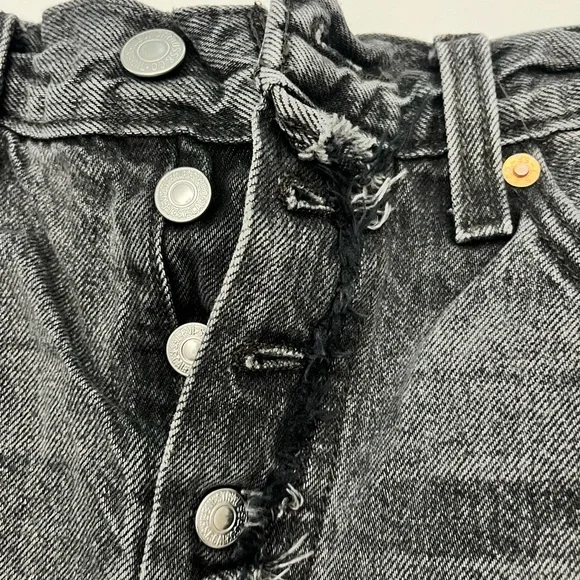 Levi’s Black Denim Shorts - Picture 3 of 5